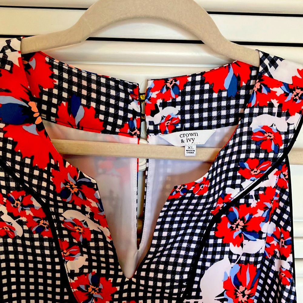 Crown & Ivy dress (pull over), size XL-